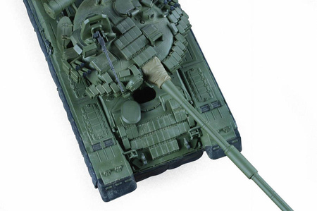 Zvezda 3592 T-80BV with ERA
