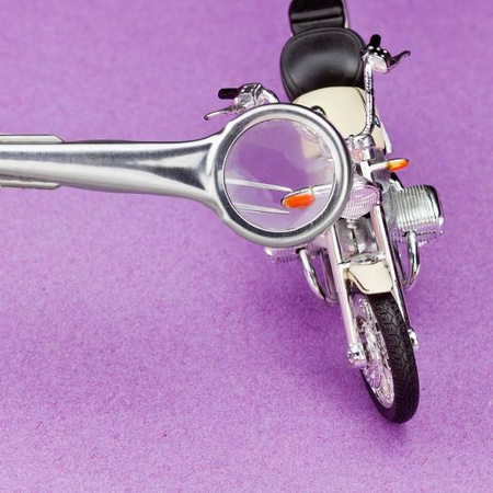 Vallejo T12001 Pęseta z lupą