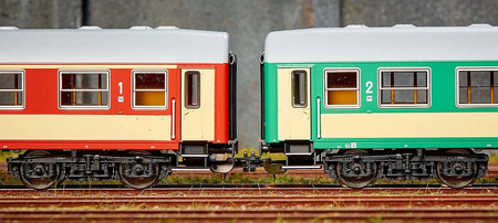 Piko 58394 Kolejka Zestaw 2 wagonów pasażerskich 111A + 112A PKP w skali 1:87