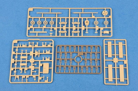 Hobby Boss 83847 Soviet T-20 Komsomolets 1938