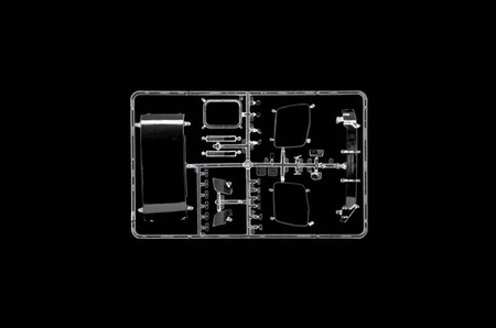 Italeri 3948 Mercedes-Benz MP4 Big Space