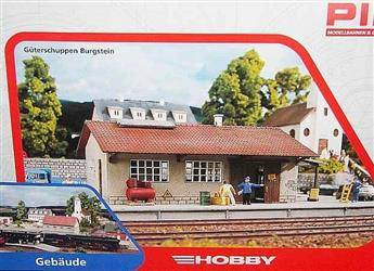 Piko 61824 - Magazyn kolejowy