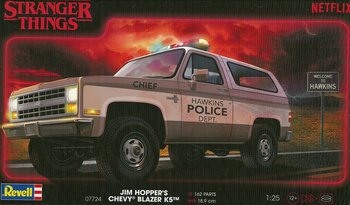 Revell 07724 Stranger Things Jim Hopper's Chevy Blazer K5  model plastikowy do sklejenia i pomalowania