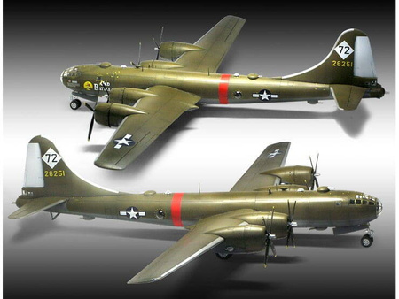 Academy 12517 USAAF B-29A Old Battler