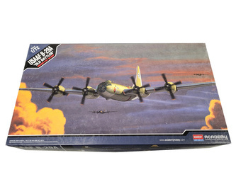 Academy 12517 USAAF B-29A Old Battler