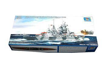 Trumpeter 05776 German Cruiser Admiral Hipper 1941