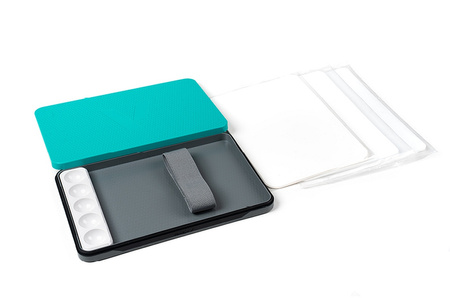 Vallejo B90001 Wet Palette PRO Painter Size mokra paleta wraz z akcesoriami