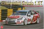 NuNu 24022 Chevrolet Cruze 1.6T '13 WTCC World Champion model plastikowy do sklejenia i pomalowania