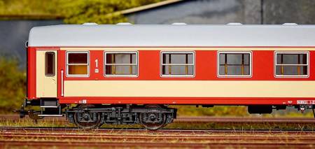 Piko 58394 Kolejka Zestaw 2 wagonów pasażerskich 111A + 112A PKP w skali 1:87