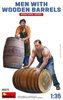 Mini Art 38070 Men with wodden barrels zestaw figurek do sklejenia